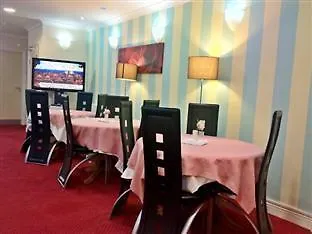 City View Hotel - Roman Road Market London