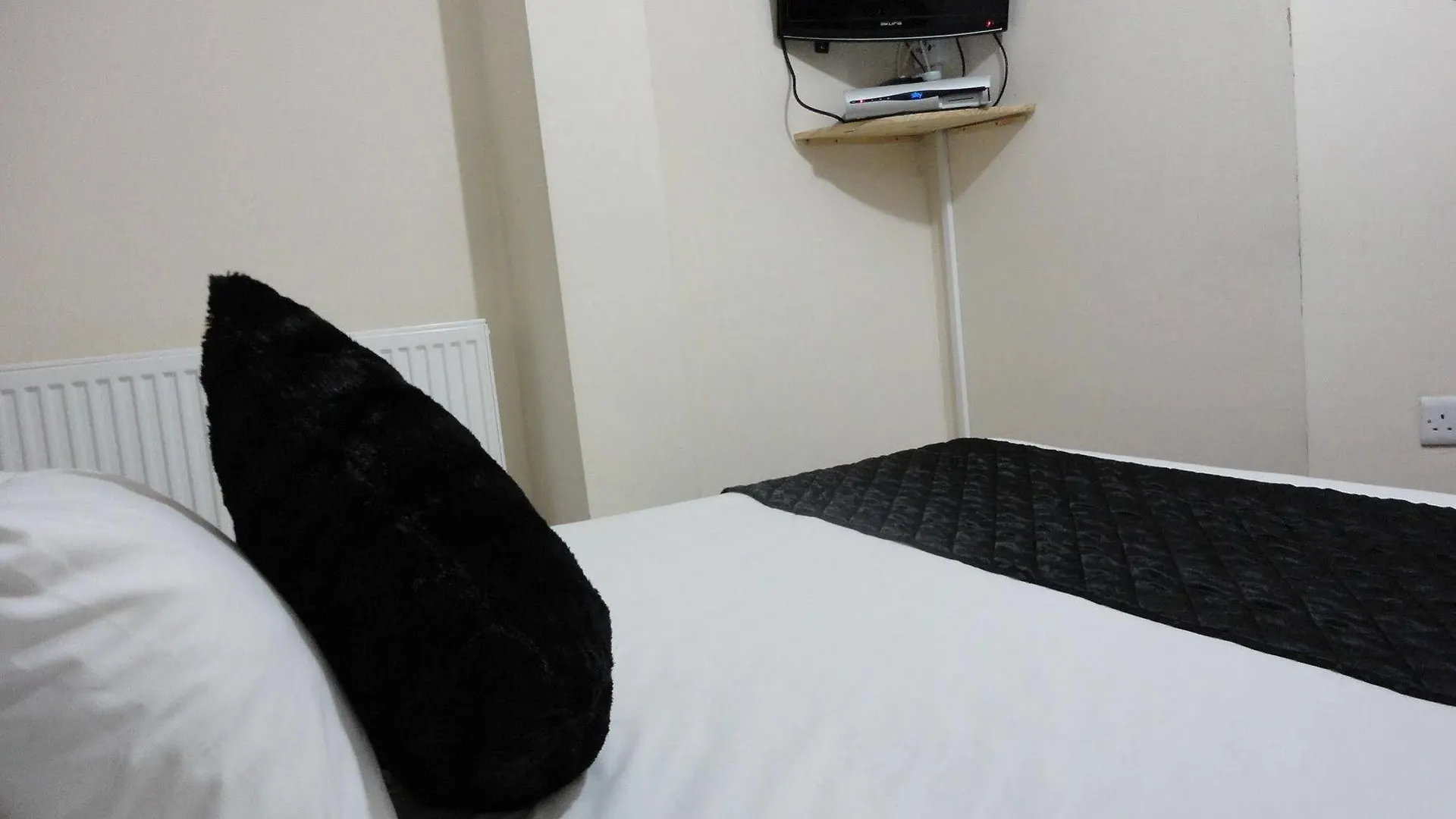 City View Hotel - Roman Road Market London