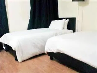 City View Hotel - Roman Road Market London
